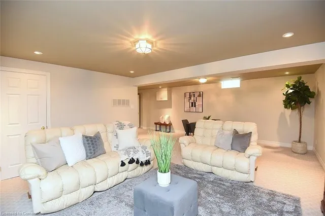 Additional image 42 of 31 Blasdell Crt