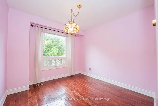 Additional image 14 of 40 Omega Sq