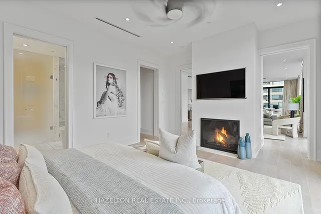 Additional image 14 of 36 Hazelton Ave Unit 4D