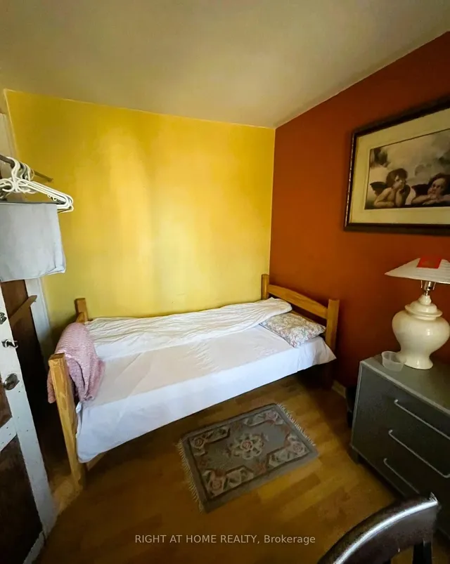 Additional image 5 of 4 Lucy Ave