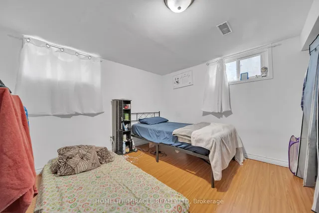 Additional image 35 of 77 Fennell Ave