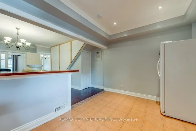 Additional image 16 of 1425 Lansdowne Ave