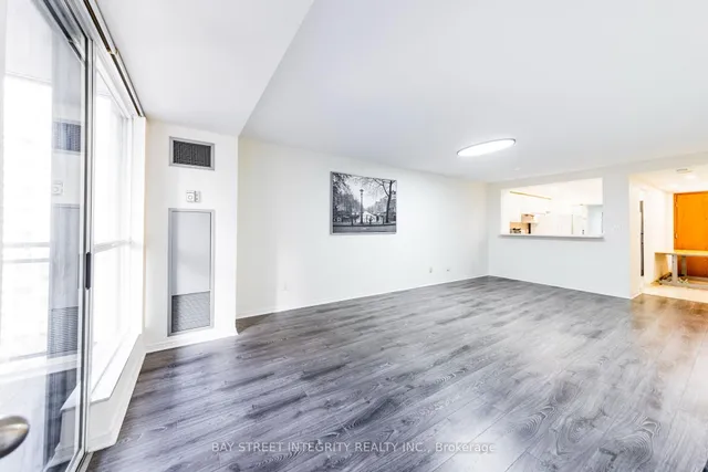 Additional image 4 of 28 Hollywood Ave Unit 1210