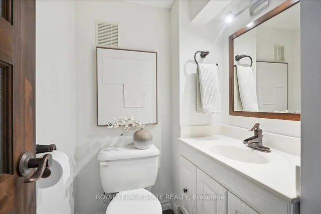 Additional image 25 of 50 Main St Unit 313