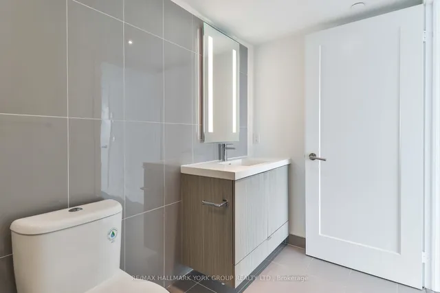 Additional image 18 of 585 Bloor St Unit 2017