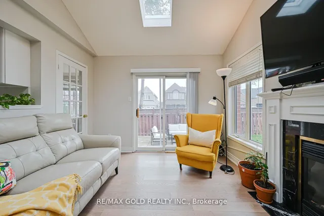 Additional image 9 of 44 Ribbon Dr