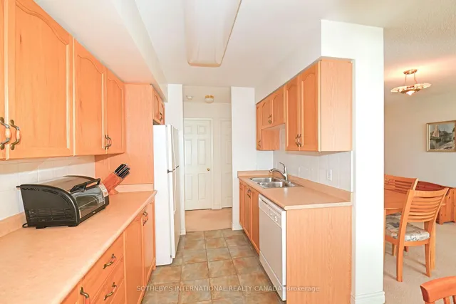 Additional image 4 of 35 Merton St Unit 1605