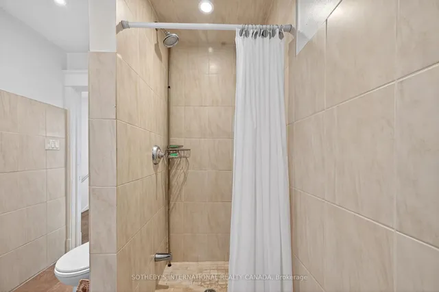 Additional image 29 of 23 Morland Rd