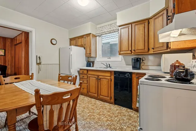 Additional image 21 of 261 Wexford Ave