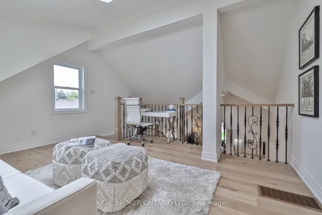 Additional image 18 of 70 Colonial Ave