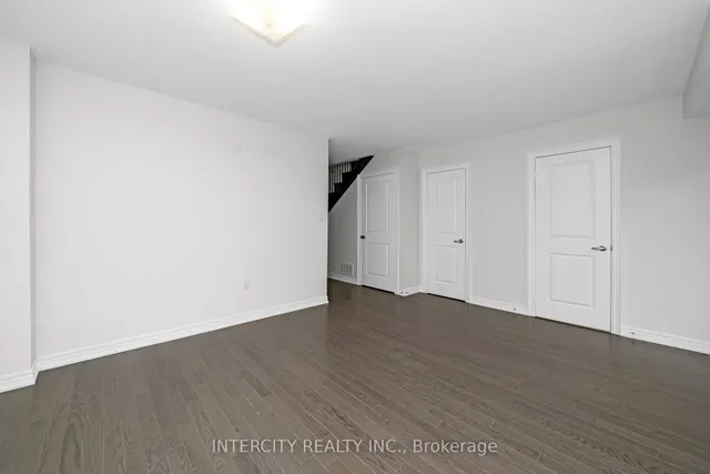 Additional image 7 of 42 Queenpost Dr