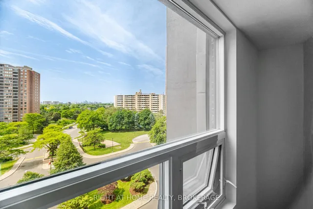 Additional image 23 of 714 The West Mall Unit 811