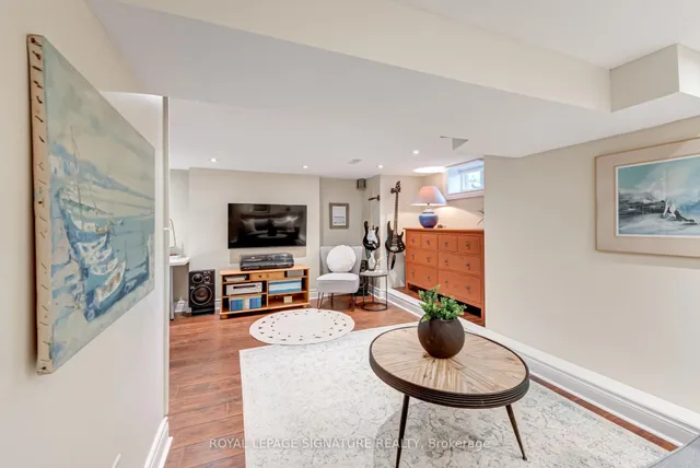 Additional image 26 of 20 Central St