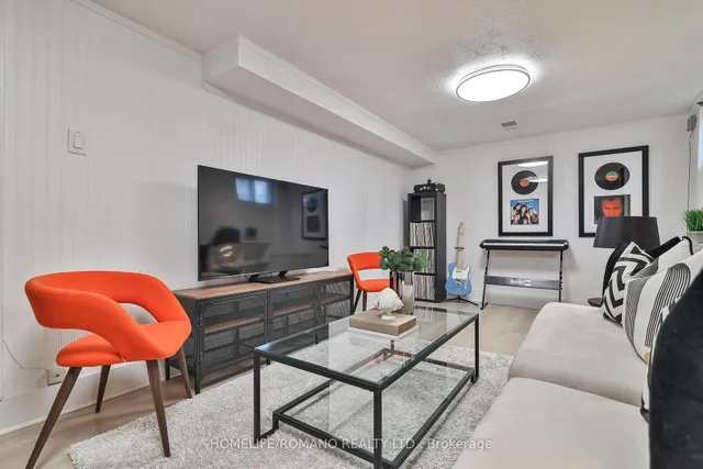 Additional image 43 of 542 Deloraine Ave