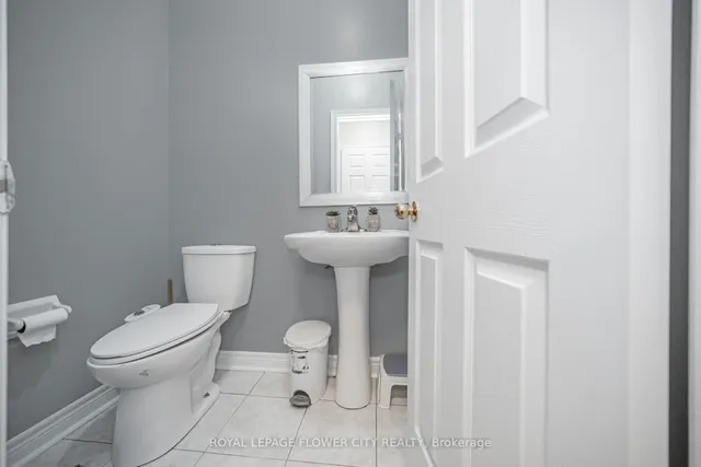 Additional image 39 of 18 Nathaniel Cres