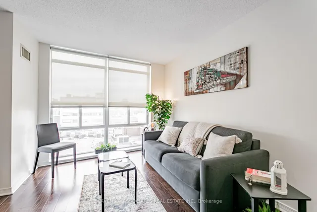 Additional image 3 of 736 Spadina Ave Unit 607