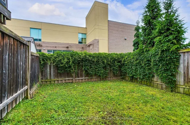 Additional image 43 of 71 CATHEDRAL Crt