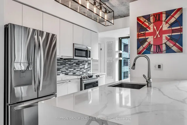 Additional image 24 of 400 Wellington St Unit 807