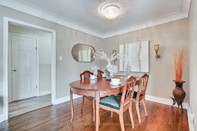 Additional image 9 of 65 WARREN Ave