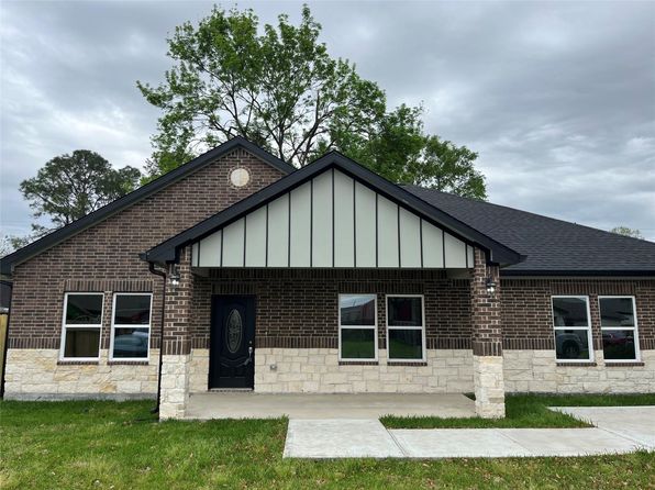 2823 Vega St, Houston, TX 77088