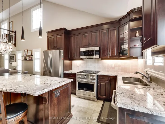 Additional image 20 of 89 Toulon Ave