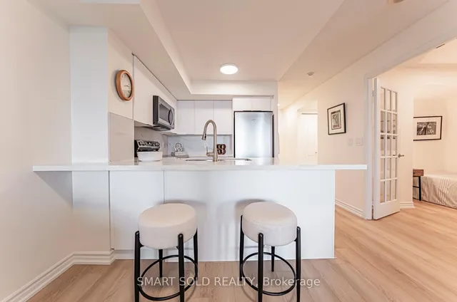 Additional image 6 of 17 Barberry Pl Unit 2009