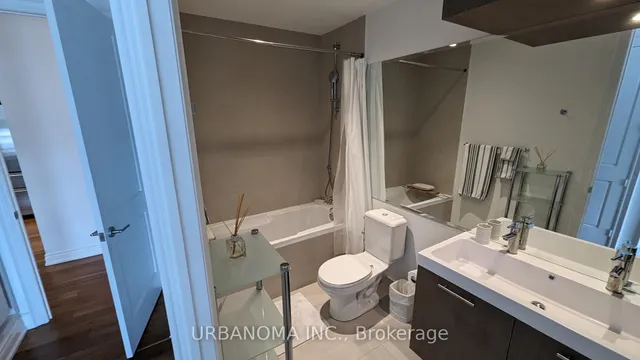 Additional image 14 of 388 Yonge St Unit 6116