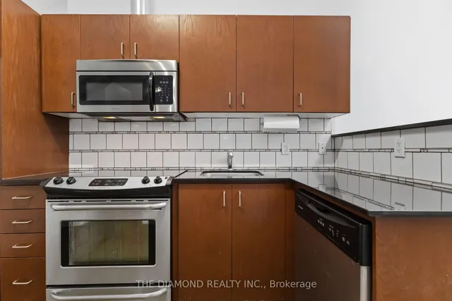 Additional image 18 of 201 Carlaw Ave Unit 255