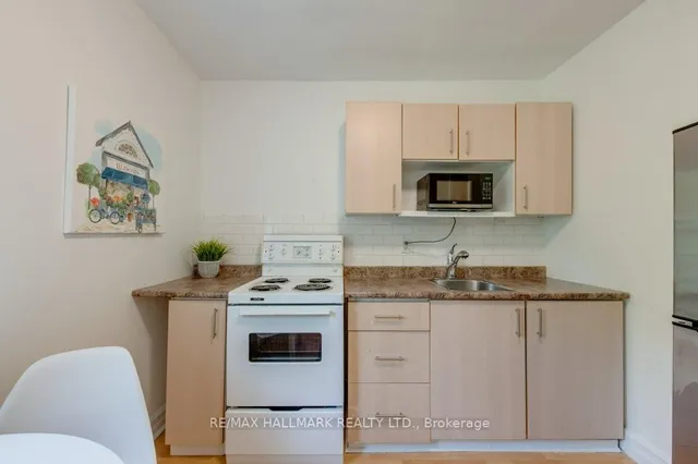 Additional image 29 of 15 Seymour Ave