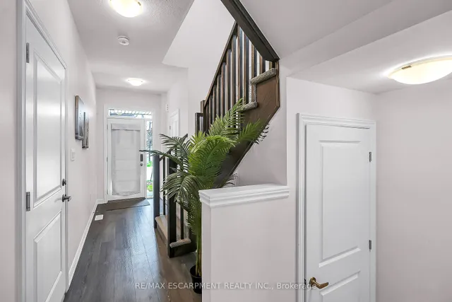 Additional image 24 of 61 SOHO St Unit 13