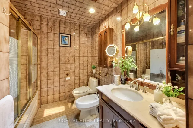 Additional image 24 of 8 Suraty Ave