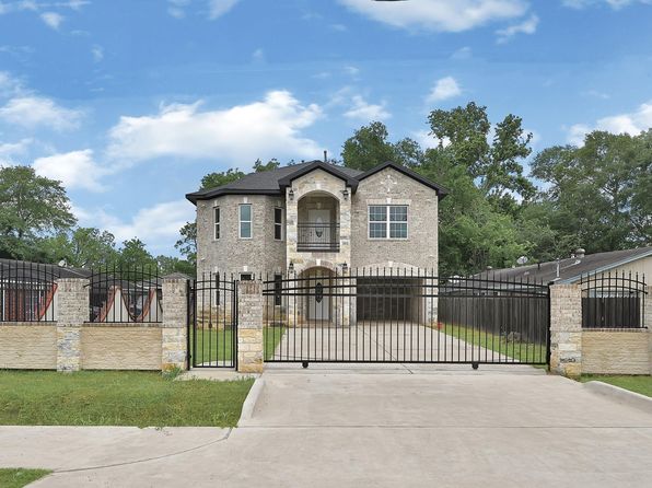 8107 Richland Dr, Houston, TX 77028