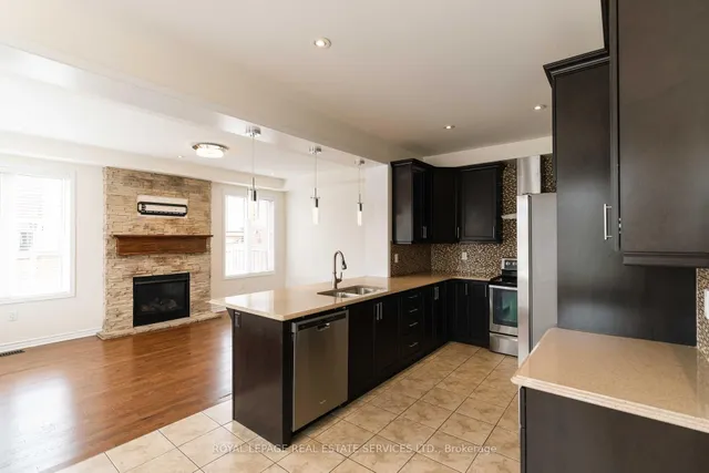 Additional image 15 of 974 Penson Cres