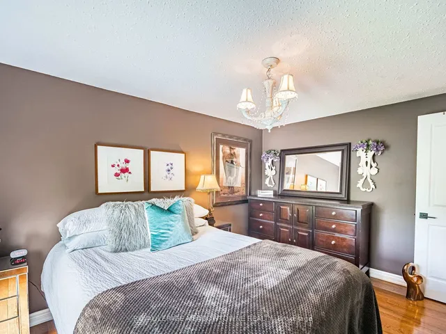 Additional image 32 of 7208 Joliette Cres