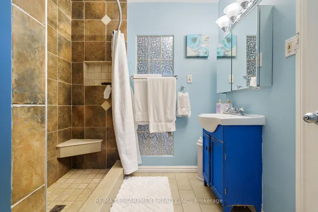 Additional image 21 of 82 Skyline Dr