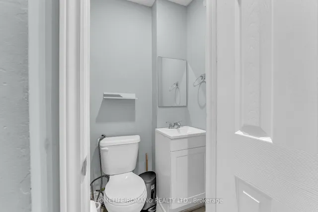 Additional image 36 of 7440 Goreway Dr Unit 2