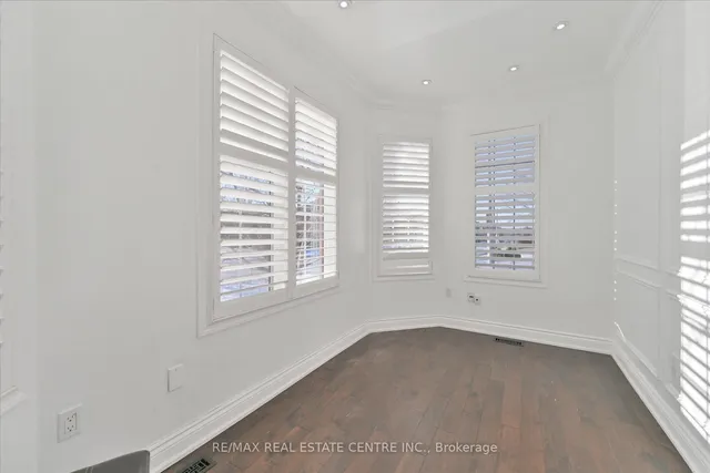 Additional image 16 of 5915 Whitehorn Ave