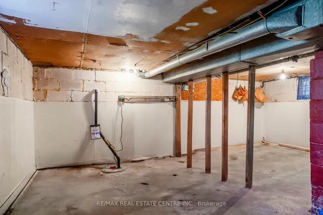 Additional image 43 of 27 Barons Ave