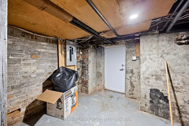 Additional image 23 of 690 Adelaide St