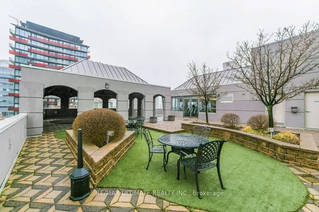 Additional image 13 of 140 Simcoe St Unit 1004