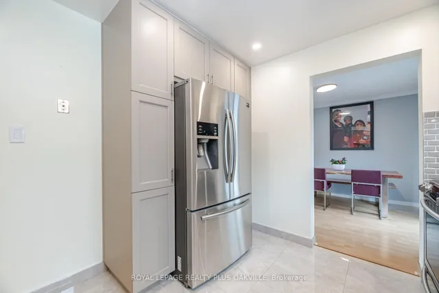 Additional image 19 of 421 Laurentian Ave