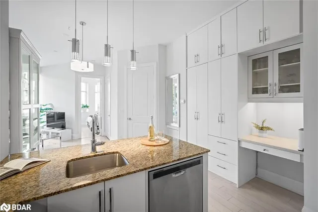 Additional image 11 of 2 Old Mill Dr Unit 103