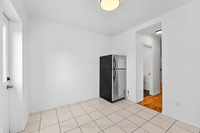 Additional image 27 of 261 Ossington Ave