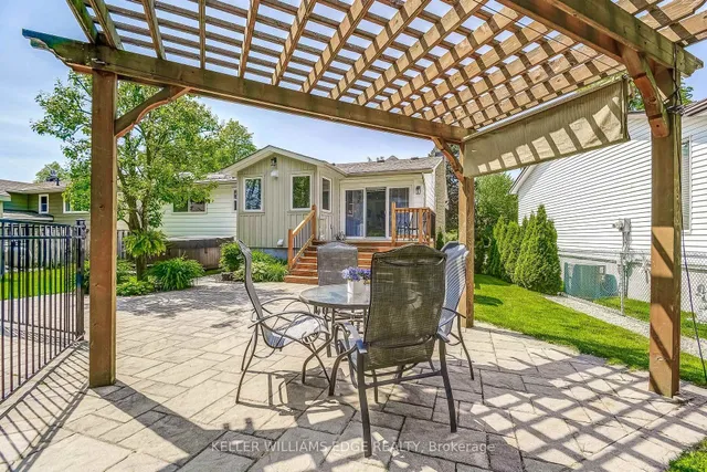 Additional image 43 of 2181 Lancaster Cres