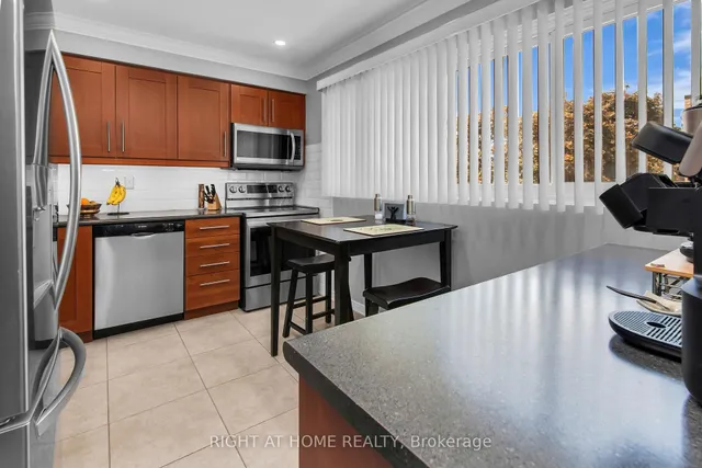 Additional image 21 of 400 Bloor St Unit 75