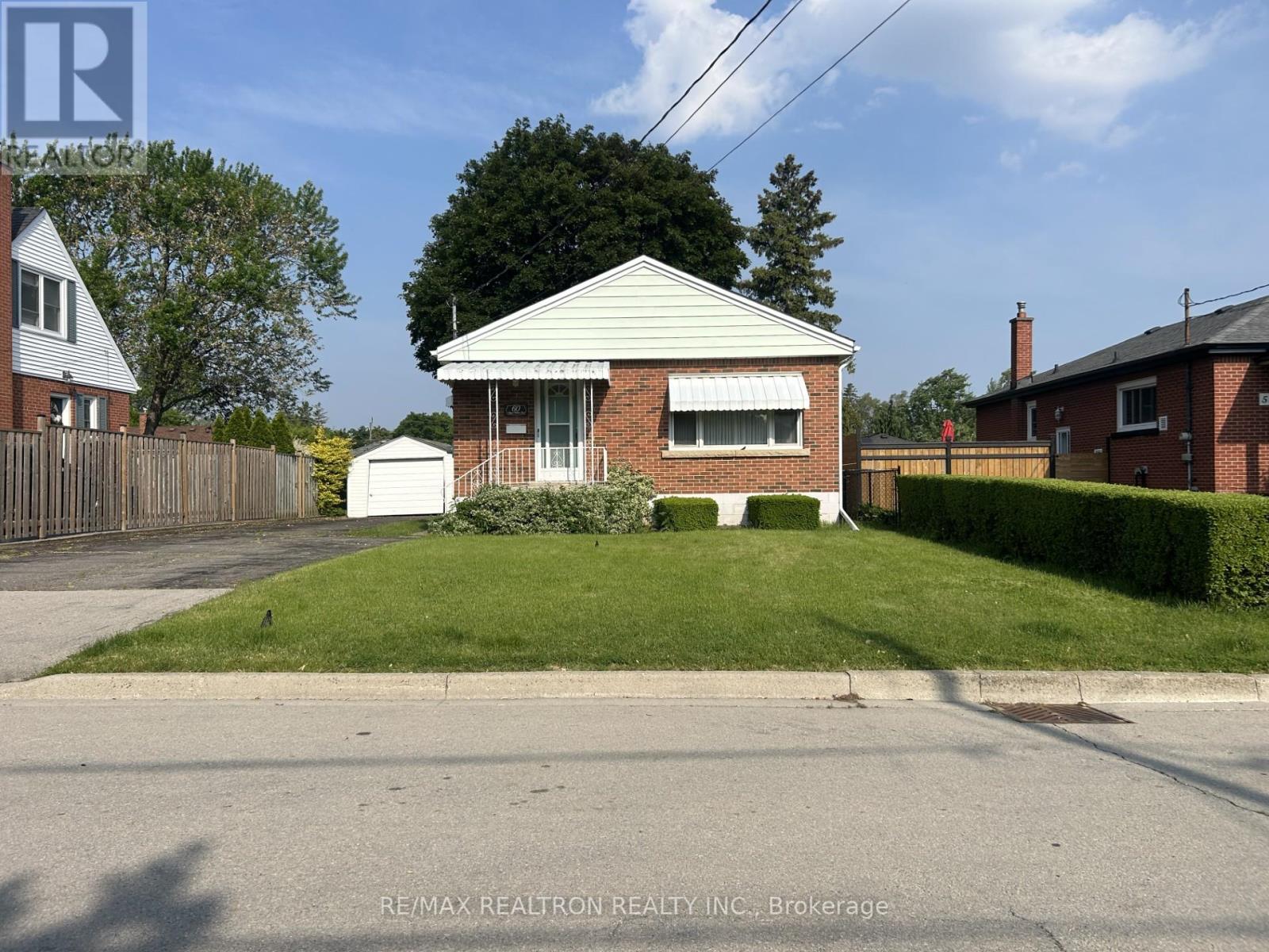 Primary image of 60 UPPER WALKER AVENUE|Hamilton (Stoney Creek), Ontario L8G1T1