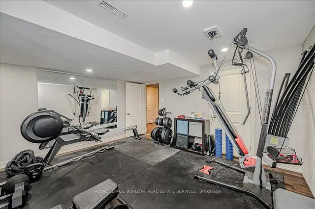 Additional image 32 of 11 Robinhood Dr