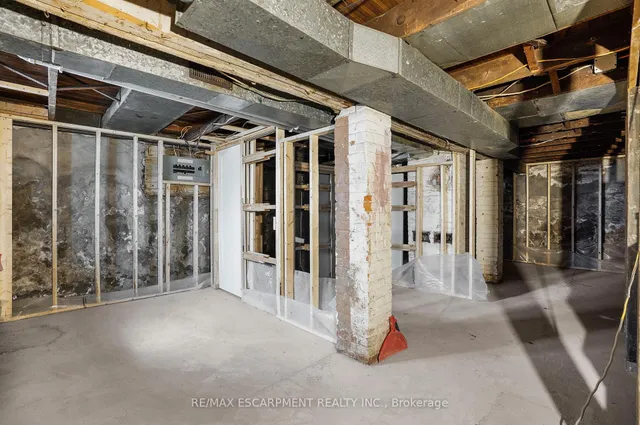 Additional image 17 of 11 Wright Ave