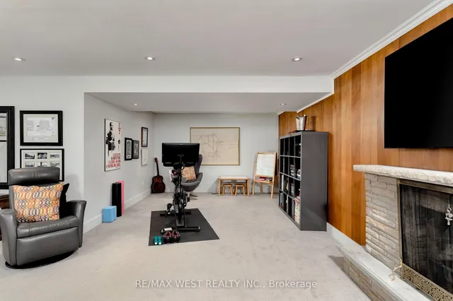 Additional image 42 of 10 Vanellan Crt