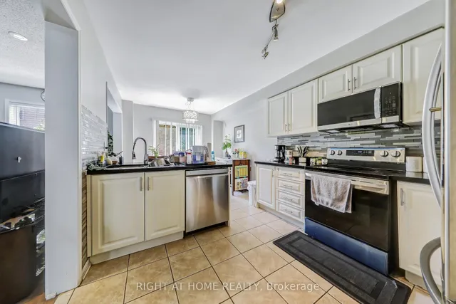 Additional image 14 of 28 Cedarvalley Blvd